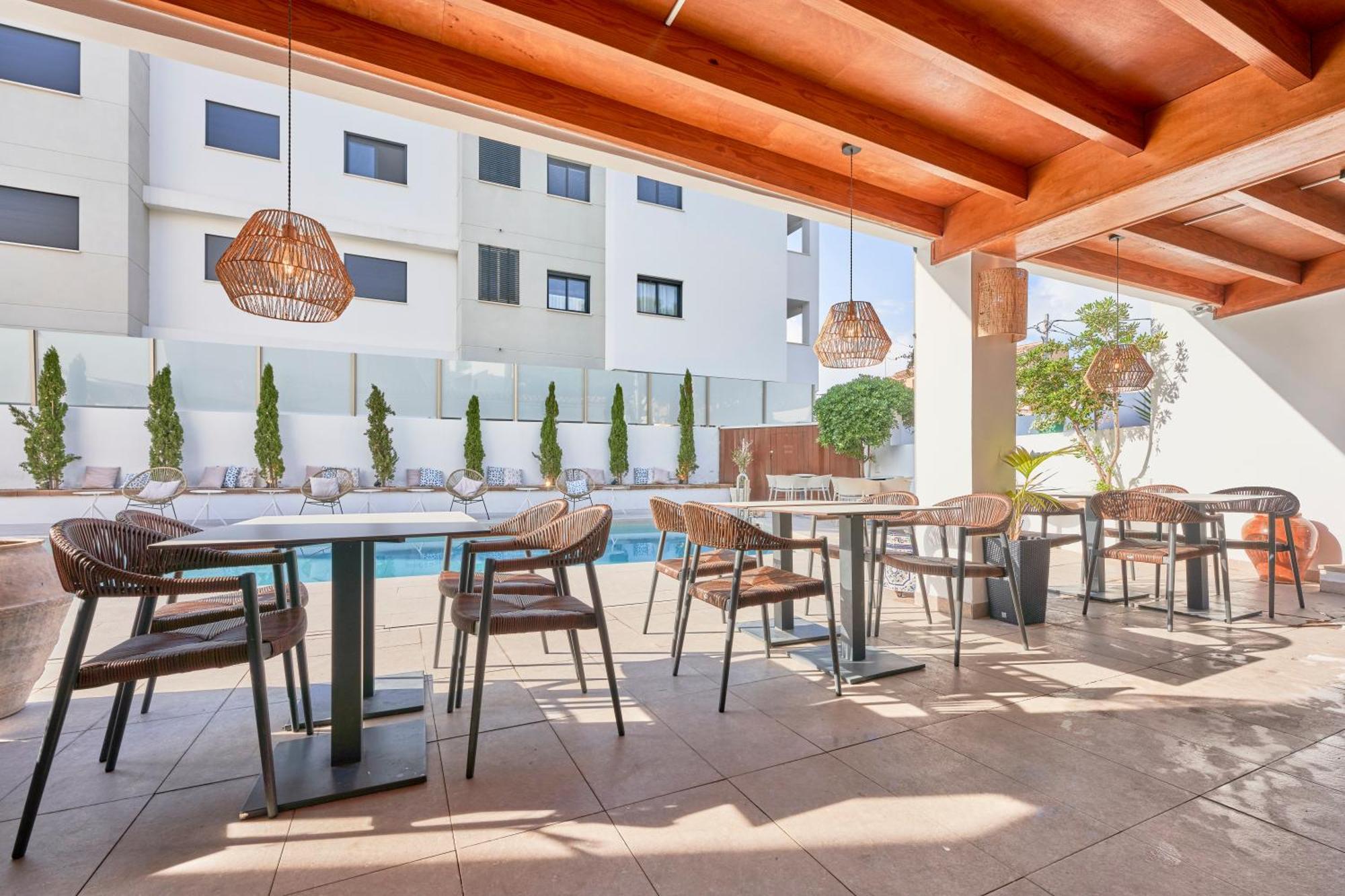Flacalco Hotel & Apartments Кала Ратьяда Экстерьер фото