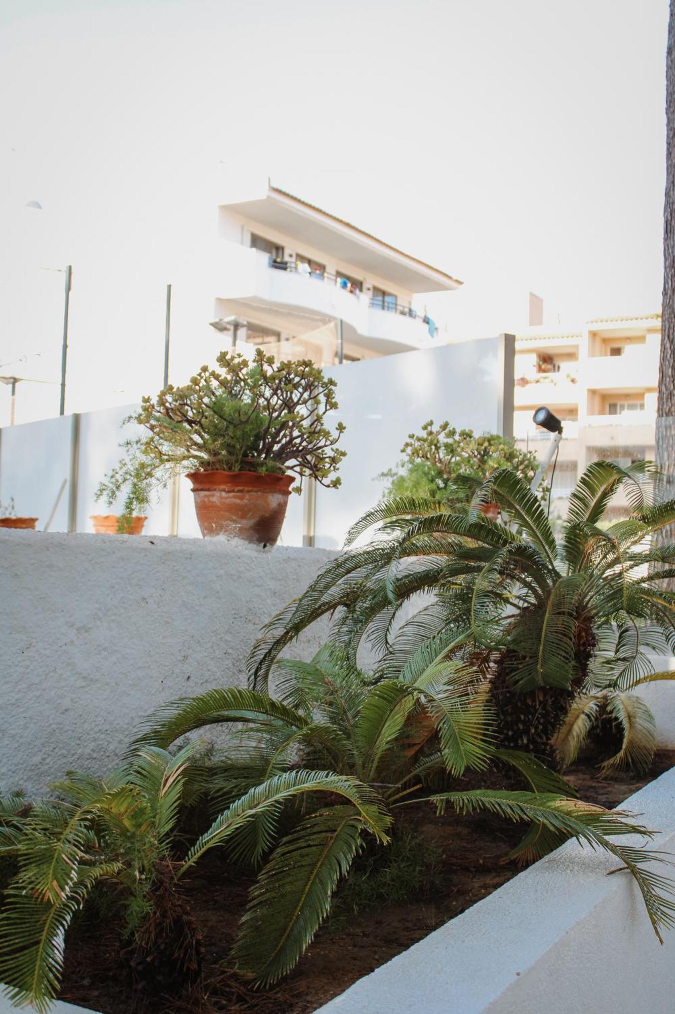 Flacalco Hotel & Apartments Кала Ратьяда Экстерьер фото